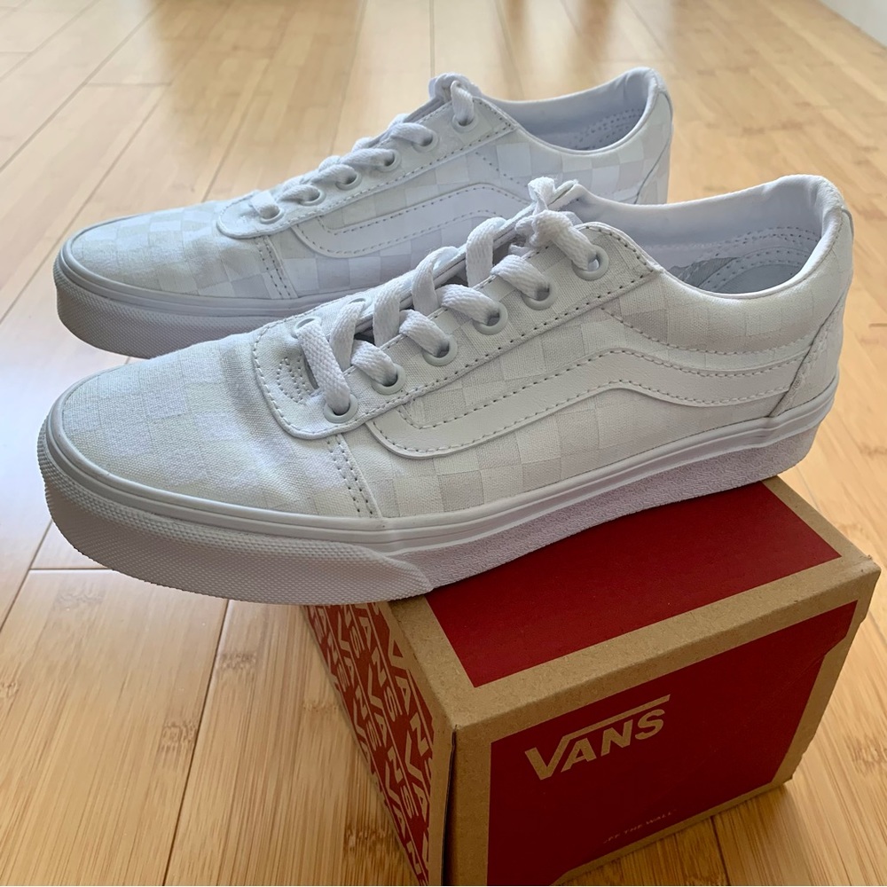 Almost New Vans Ward Checkerboard White Sneaker,  Size 7W